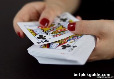 牛牛游戏玩法升级：博彩平台推荐带你洞察棋牌娱乐新趋势